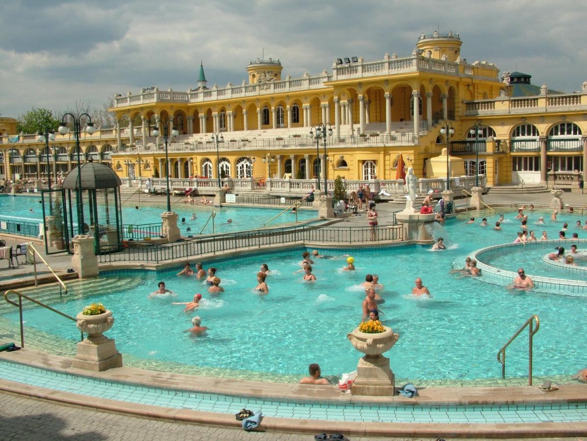 Little East River Premium Apt Budapeste Exterior foto